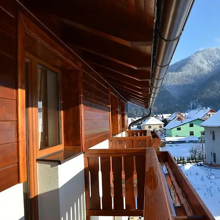 Lazon Apartment *